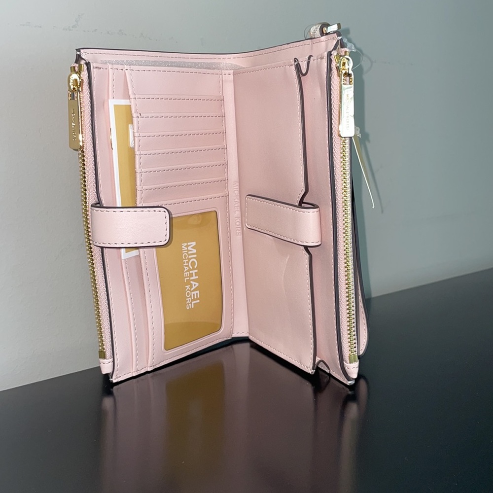 Michael Kors - Picture 4 of 6